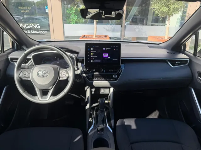 Toyota Corolla Cross Hybrid 140 Dynamic | Parkeersensoren V+A | All Seasons