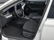 Škoda Octavia Combi 1.4 TSI iV PHEV 204pk DSG Business Edition Plus · Trekhaak · Head-Up Display · Stuur- & Stoelverwarming · Keyless · Apple/Android Car Play · Elek. Bestuurdersstoel + Geheugen ·