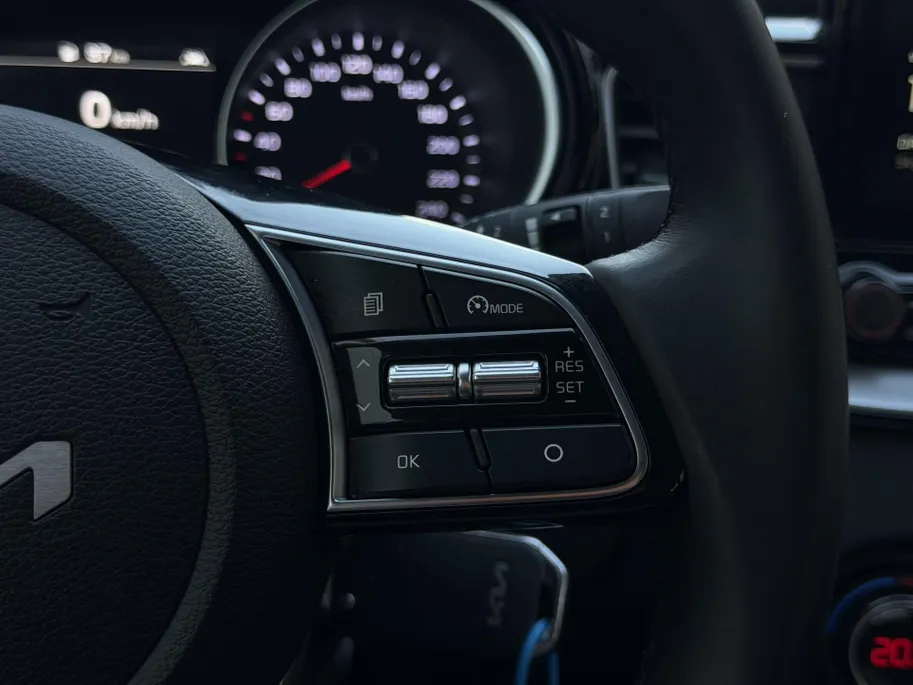 Kia XCeed 1.0 T-GDi DynamicLine | Trekhaak | Achteruitrijcamera | Parkeersensoren achter | Apple/Android Carplay | Navi | Climate Control | LMV