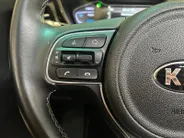 Kia Niro 1.6 GDi Hybrid Edition | Trekhaak Vaste Kogel+ 13-Polige stekker | Schuifkanteldak | Apple Carplay / Android Auto | Navigatiesysteem | Licht + Regensensor | Parkeersensoren + Camera Achter | 16' Lichtmetalen Velgen | Cruise Control Adaptief | Rijstrooksen