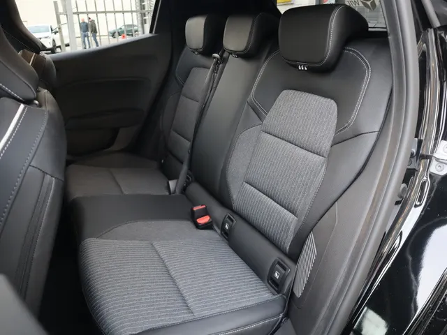 Mitsubishi Colt 1.6 HEV Intense+ Adaptive Cruise | Keyless | Navi