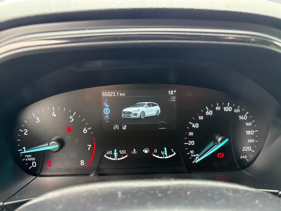 Ford Focus Wagon 1.0 EcoBoost Hybrid ST Line | Navigatie | Stoel/Stuur/Voorruitverwarming | Apple Carplay / Android Auto | Cruise Control | Lichtmetalen Velgen |