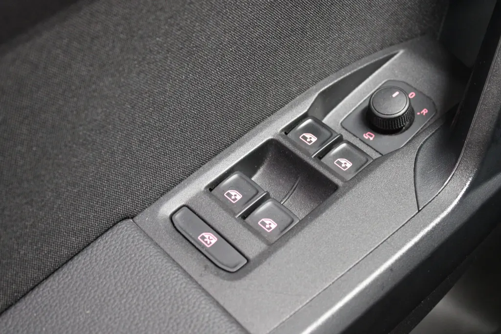SEAT Ibiza 1.0 EcoTSI FR Anniversary / 6 versn. 115 PK / Pano. / Full led / Apple Carplay / Android auto /
