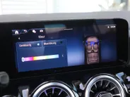 Mercedes-Benz GLA 250 e Star Edition AMG Line l Trekhaak l Keyless l Verwarmbare voorstoelen