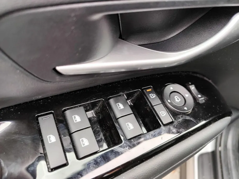 Hyundai Tucson 1.6 T-GDI HEV Comfort Smart | Als nieuw! | Stoelverwarming | Climate Control | Incl. 12 maanden garantie, APK, Onderhoudsbeurt etc. Premiumpakket gratis! |