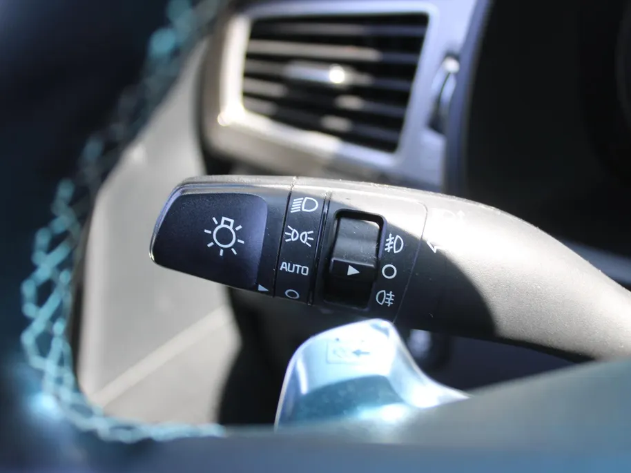 Kia e-Niro ExecutiveLine 64 kWh | Trekhaak | Warmtepomp | Stuur-/stoelverwarming + ventilatie | Leer | Camera | Stoelgeheugen | Dodehoek detectie | LED | 17' LM |