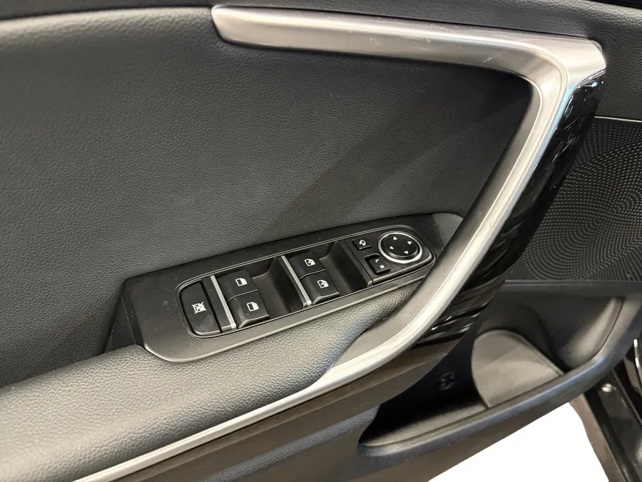Kia Ceed 1.0 T-GDi DynamicPlusLine | Stoel/Stuurverwarming | Half Leder | Keyless Entry | Navigatie | Apple/Android Carplay |