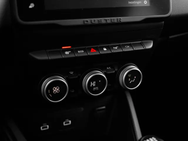 Dacia Duster 1.0 TCe 100 ECO-G Extreme | Stoelverwarming voor | 360 graden camera | Navigatie | Climat Control |