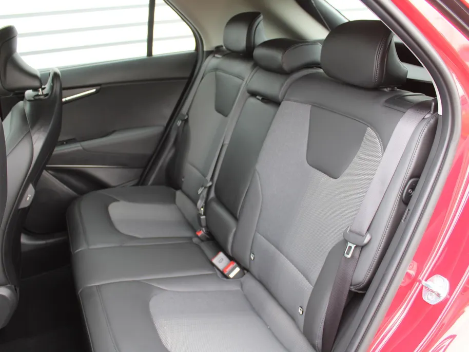 Kia Niro 1.6 GDi Hybrid DynamicLine | Navi | Airco | Cruise | Camera | Keyless |
