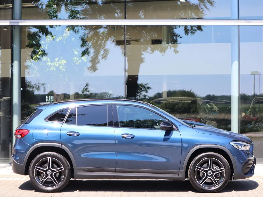 Mercedes-Benz GLA 250 e AMG Line l Keyless l Achteruitrij camera l Stoelverwarming