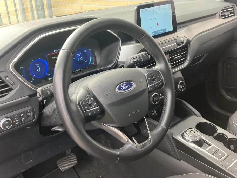 Ford Kuga 2.5 PHEV 225 pk Titanium Navigatie - Bliss Elektrische achterklep - Winter Pack- Elektrisch inklapbare trekhaak