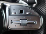 Mercedes-Benz GLC 300e 4MATIC Business Solution AMG l Trekhaak l Stoelverwarming l Achteruitrij camera