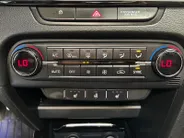Kia ProCeed 1.0 T-GDI GT-Line | Elektrisch Glazen Schuif / Kanteldak | Apple Carplay / Android Auto | Navigatiesysteem | Stoel + Stuurverwarming | Licht + Regensensor | Parkeersensoren + Camera Achter | Cruise Control | 17” Lichtmetalen Velgen | Climate Control Rijst