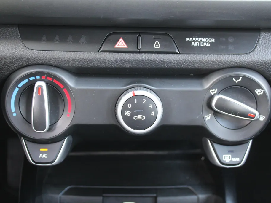 Kia Rio 1.0 T-GDi MHEV DynamicLine | 15' LM | Airco | Camera | Navi | Cruise |