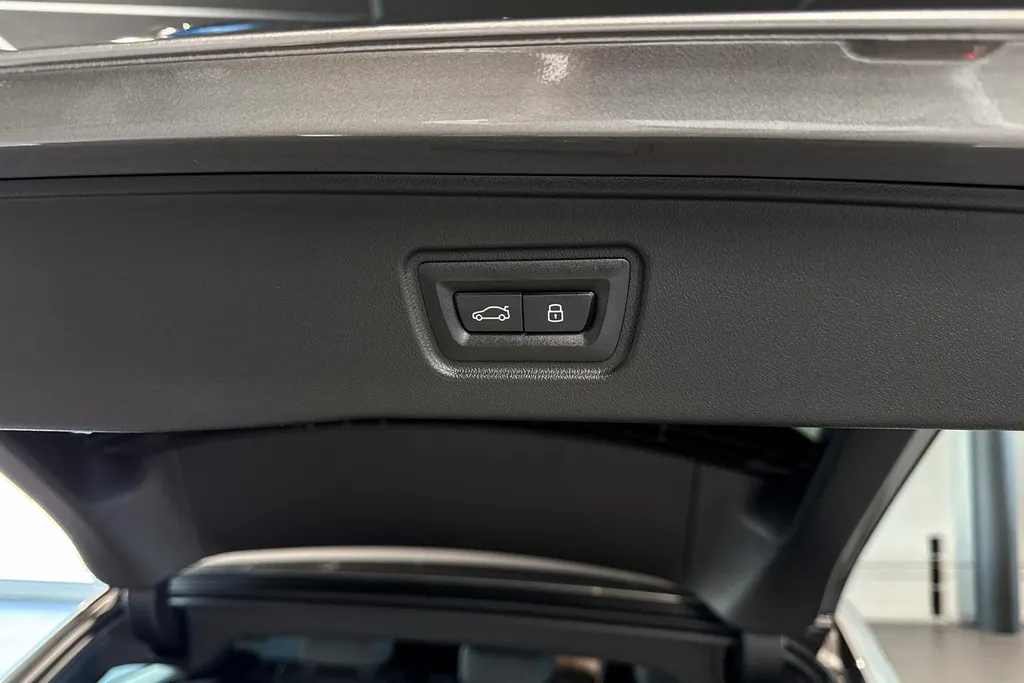 BMW 5 Serie Touring 550e xDrive