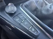 Ford Focus Wagon 1.0 Titanium |Lederen/stof bekleding| Trekhaak| bi-xenon koplampen| keyless entry| 12 maanden Bovag garantie|