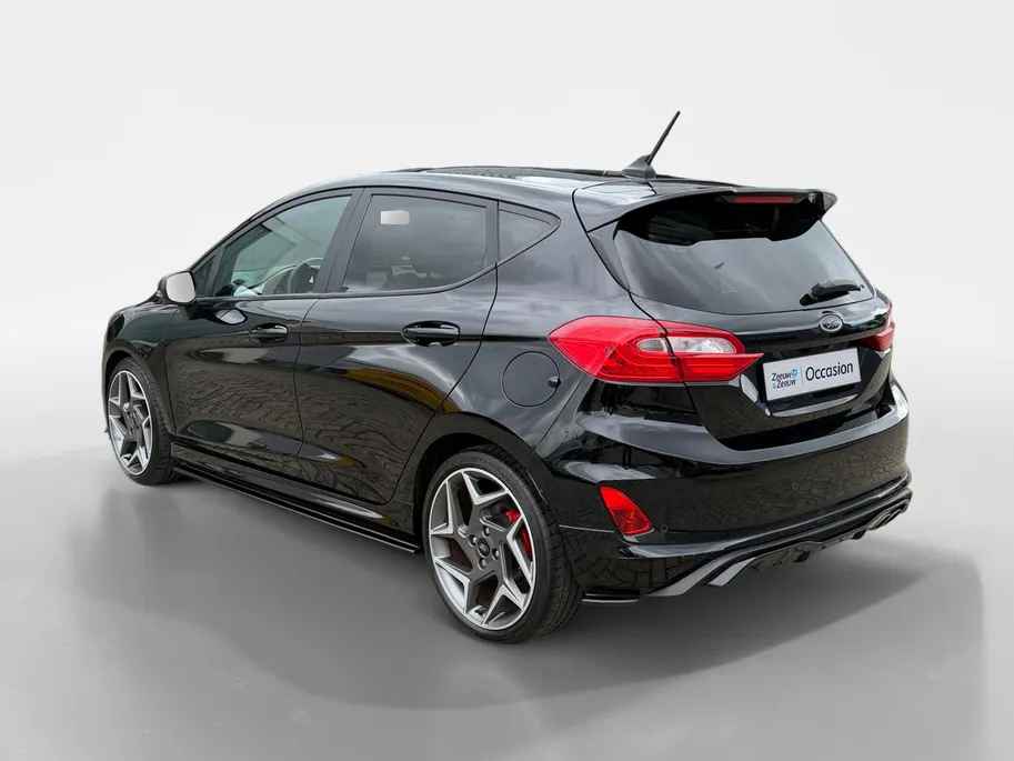 Ford Fiesta 1.5 EcoBoost ST-3 | Volledig dealer onderhouden | NL auto | Winter pack | BLIS | Parkeersensor achter | Achteruitrijcamera | B&O audio | Apple carplay & Android auto | 18' lichtmetalen velgen | Bovag garantie |