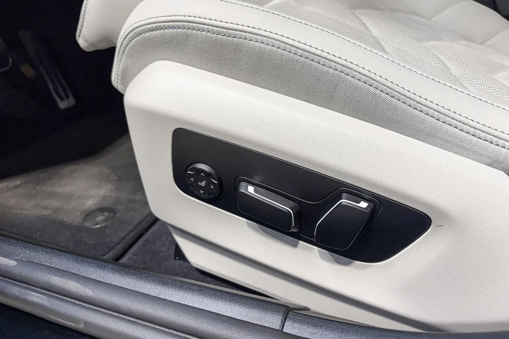 BMW 5 Serie Touring 550e xDrive