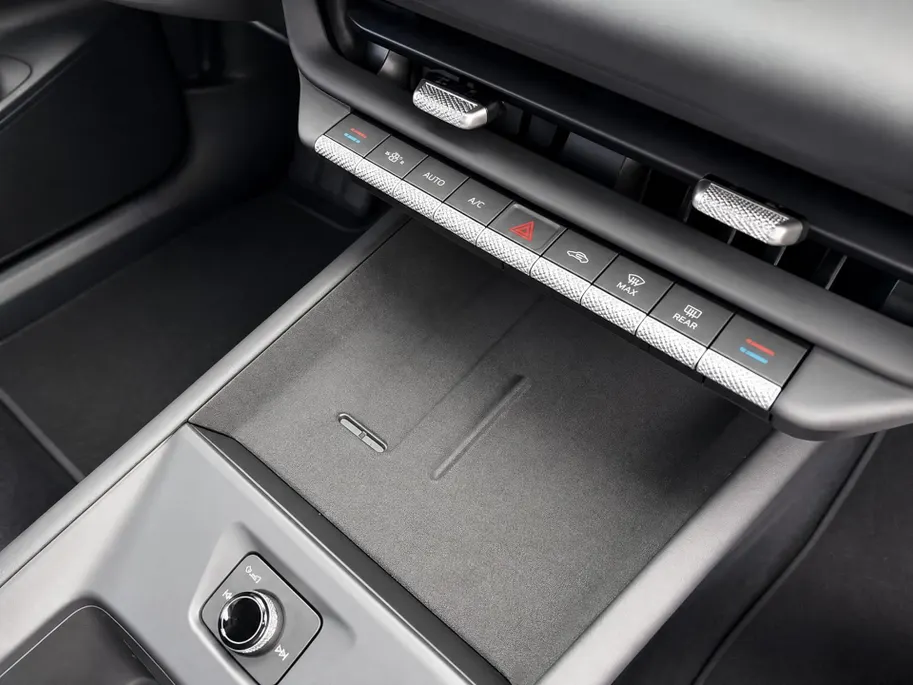 Volkswagen ID.3 Neo Life 50 kWh accu 170 PK Elektr. aandrijving ·  Comfort Pakket · Steunhaak voor fietsendrager, afneembaar · Zijruiten achter en achterruit getint ·