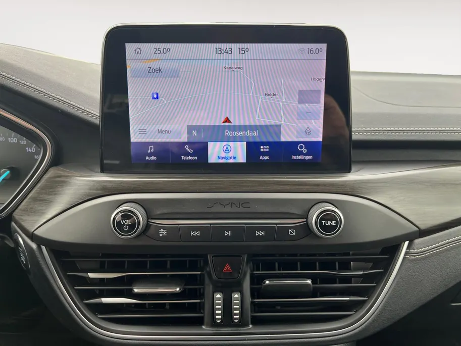 Ford Focus Wagon 1.5 EcoBoost Vignale | Parkeercamera | Adaptieve Cruise Control | Leder | Stoel- en stuurverwarming
