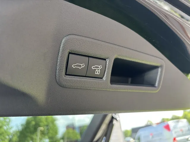 Toyota bZ4X Premium 71 kWh | Stoelverwarming en koeling |