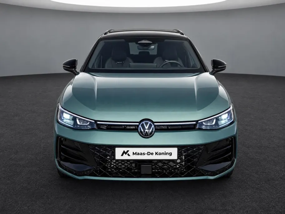 Volkswagen Passat Variant 1.5eHybrid 272PK R-Line Black Style Plus · Leder · Harman Kardon · Trekhaak ·  Alcantara hemelbekleding · 360°Camera + Parkeersensoren · Garantie t/m 21-01-2031 of 100.000km