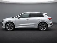 Audi Q4 e-tron 40 Launch edition Advanced Plus 77 kWh/204pk · SOH 94,7% · Camera · Matrix LED · Warmtepomp · Head-Up Display · Elek. Achterklep · Dodehoeksensor · Stoelverwarming ·