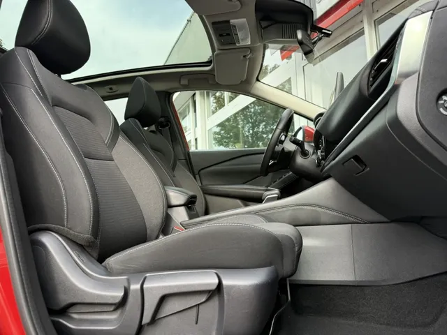 Nissan QASHQAI 1.3 Mild-Hybrid 158pk Xtronic N-Connecta | Panoramadak | Navigatie | 360-Camera | App Connect | Blind Spot | Keyless | All Season
