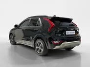 Kia Niro 1.6 GDi Hybrid DynamicPlusLine | Navigatiesysteem | Apple Carplay / Android Auto | Licht + Regensensor | Stoel + Stuurverwarming| Elektrisch bedienbaar Schuifdak | Elektrische Achterklep | Parkeersensoren Voor + Achter | Cruise Control Adaptief | Rijstroo