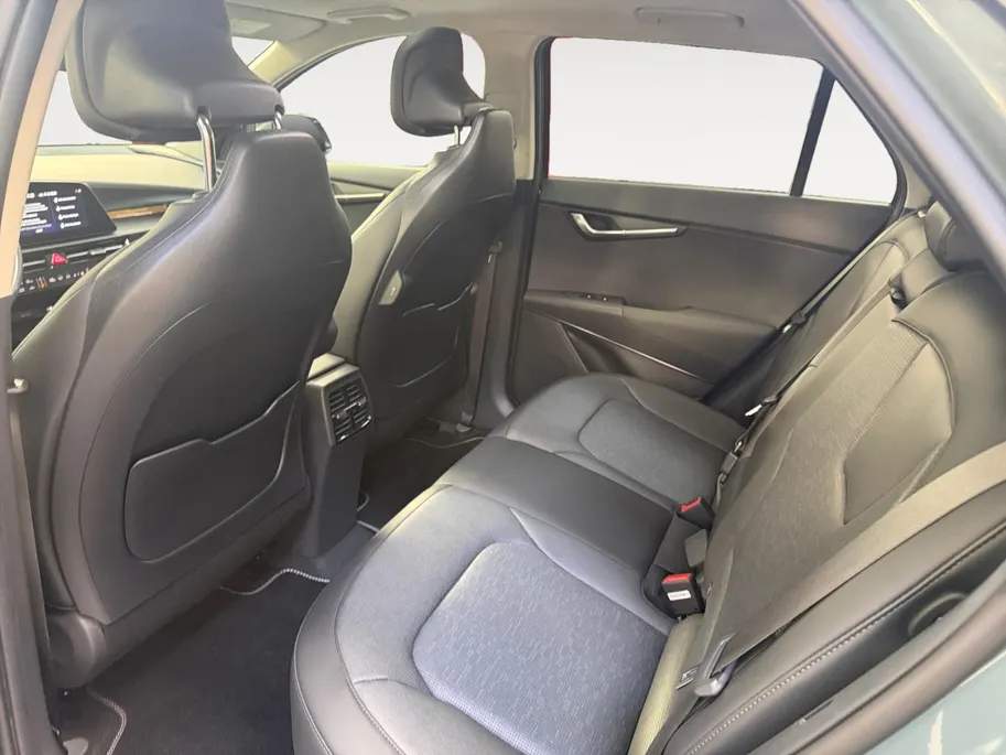 Kia Niro EV ExecutiveLine 64.8 kWh SOH 100% | STOELVERWARMING & VERKOELING | OPEN DAK | FULL OPTIONS | DEALER ONDERHOUDEN | FABRIEKSGARANTIE TM 2034