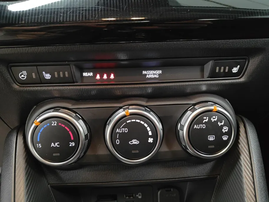 Mazda 2 1.5 e-SkyActiv-G 90 Homura | Achteruitrijcamera | Adaptive Cruise Control | LED | 16' LM Velgen