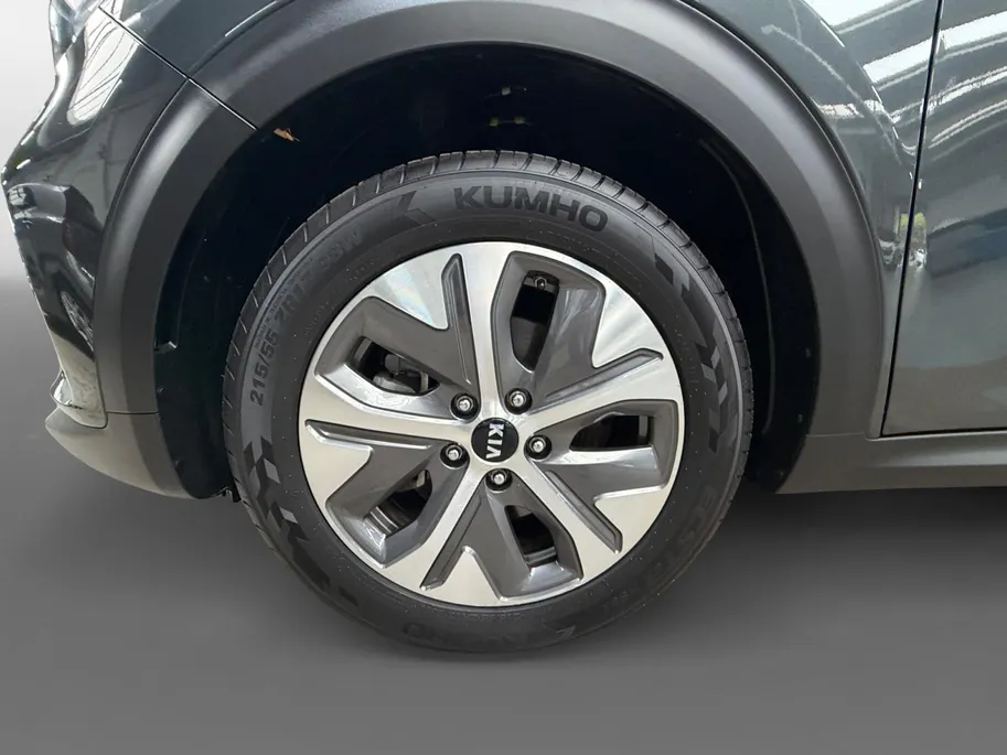 Kia e-Niro DynamicPlusLine 64 kWh Dealer onderhouden | Stoel + stuurverwarming | Climate control | 3 Fase laden |