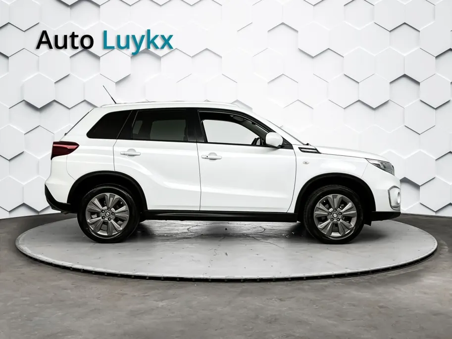 Suzuki Vitara 1.5 Hybrid Select Automaat | Apple Carplay/Android Auto | Adaptieve Cruise Control | Parkeercamera