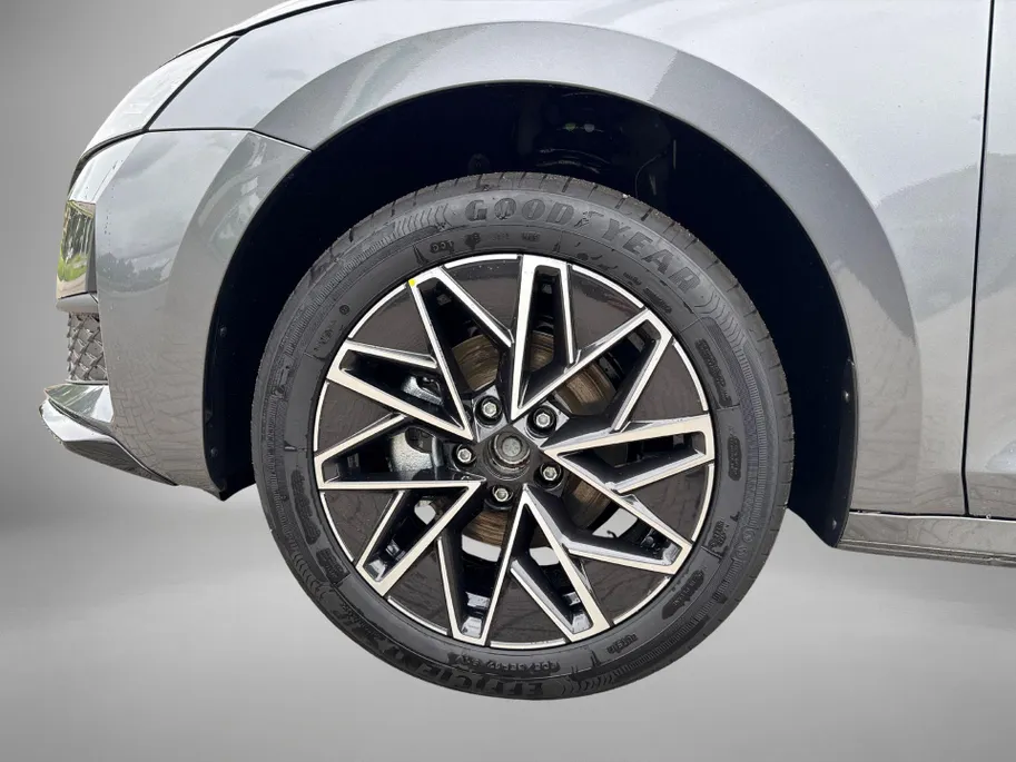 Škoda Octavia combi Sportline Business 1.5 TSI m-HEV 110 kW / 150 PK | Trekhaak wegklapbaar | Panoramisch schuif/kanteldak | 1.000,- inruilbonus!!