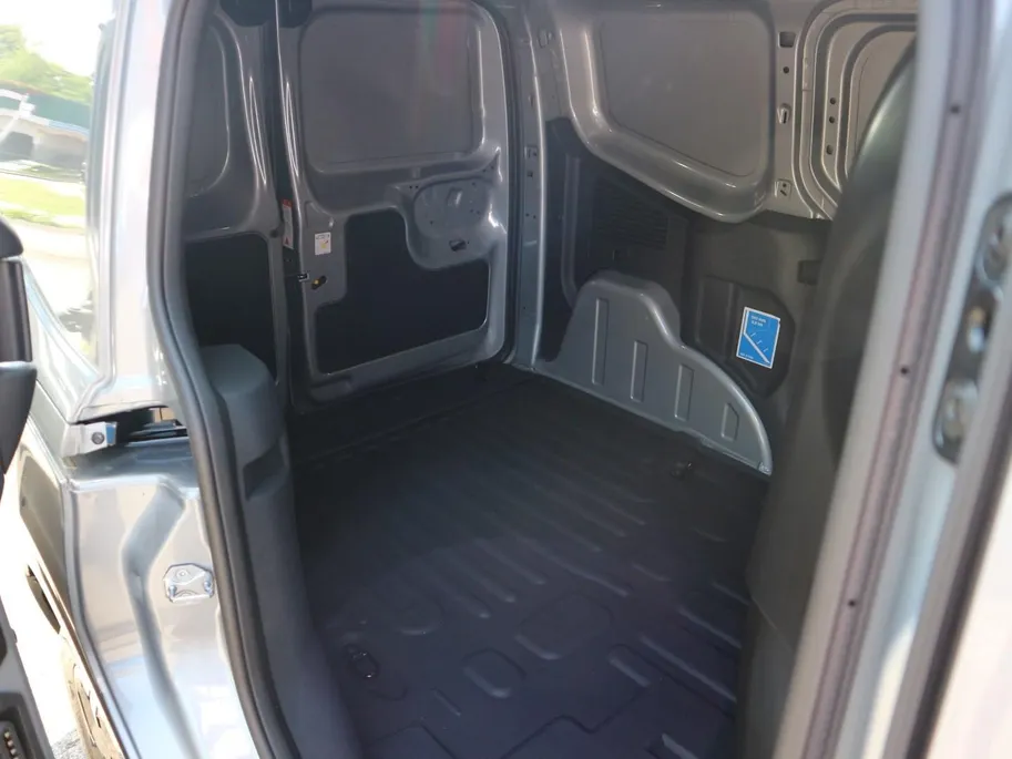Ford E-Transit Courier Limited 44 kWh | TREKHAAK | NAVI | WINTERPACK |