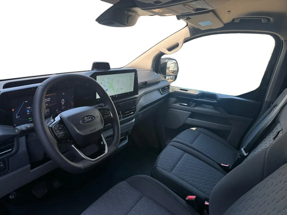 Ford E-Transit Custom 320 L1H1 Limited 65 kWh 218 pk | Direct leverbaar | Cruise control | Navigatie via Apple Carplay & Android auto | Achteruitrijcamera
