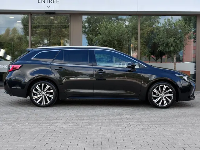 Toyota Corolla Touring Sports 1.8 Hybrid Dynamic | Parkeersensoren | Stoelverwarming