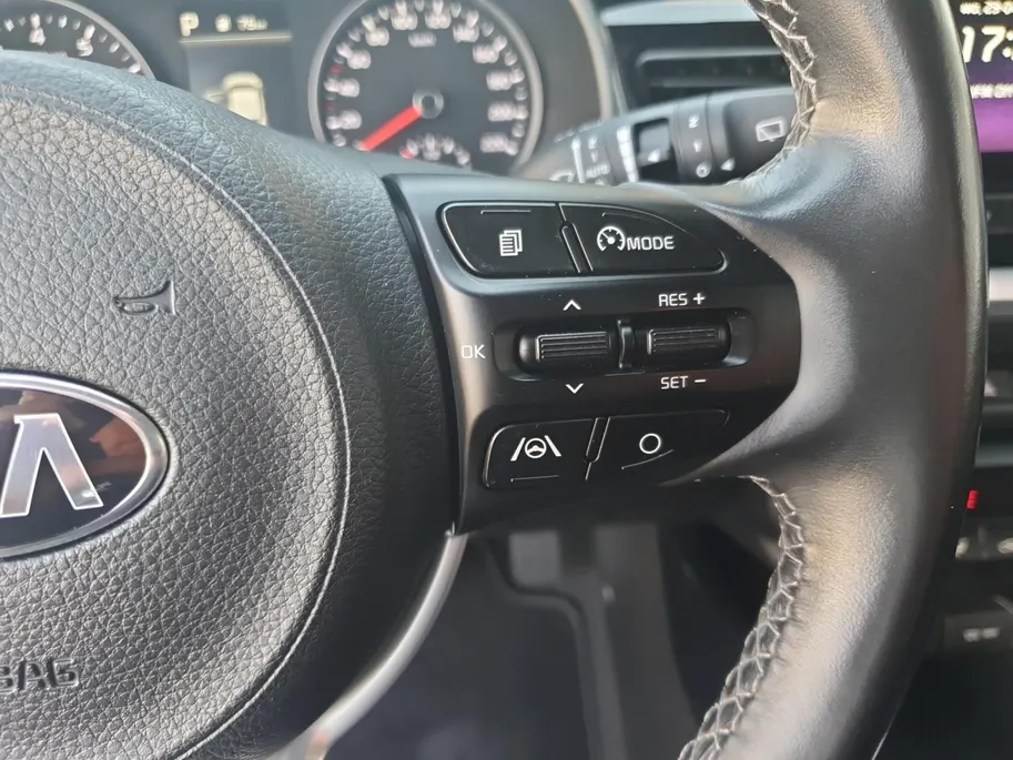 Kia Stonic 1.0T MHEV DynamicPlusLine | Trekhaak | Navigatie | Climate control | Cruise control | Keyless met startknop | Getinte ramen achter | Apple Carplay / Android Auto |