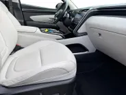 Hyundai Tucson 1.6 T-GDI PHEV Premium Sky 4WD | Zeer compleet | Open dak | Unieke bekleding | Trekhaak | 360 graden camera | Stoel koeling & verwarming |