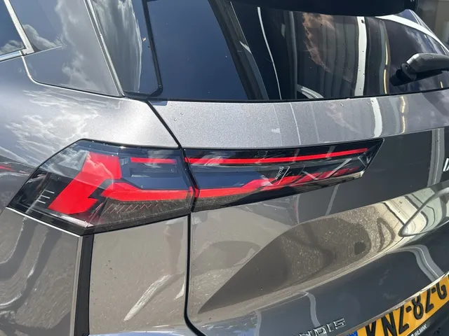 Mitsubishi Grandis 1.8i HEV First Edition | Navigatie | 8 jaar garantie