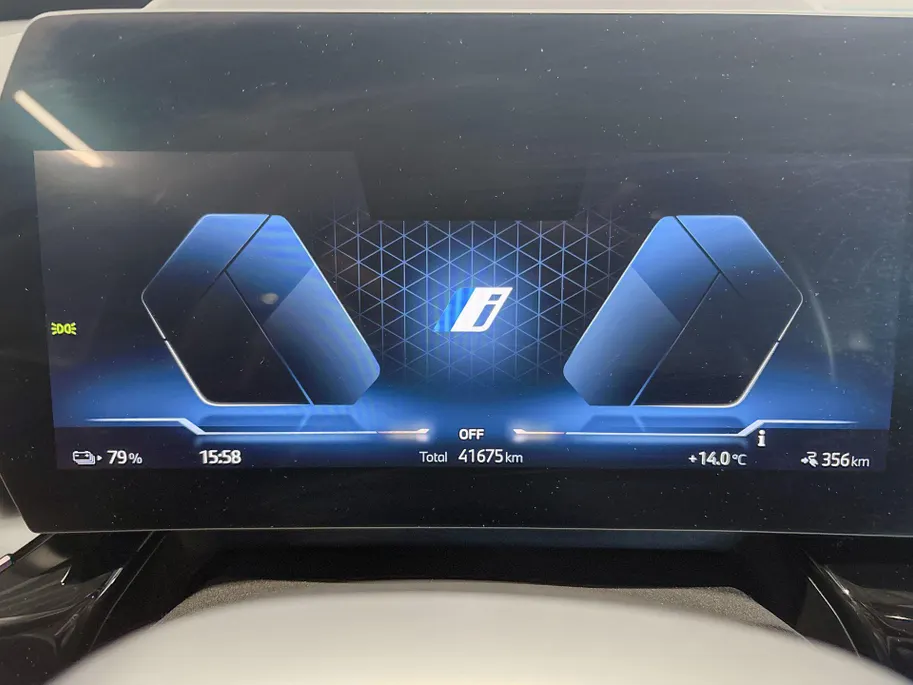 BMW iX1 xDrive30 Launch Edition