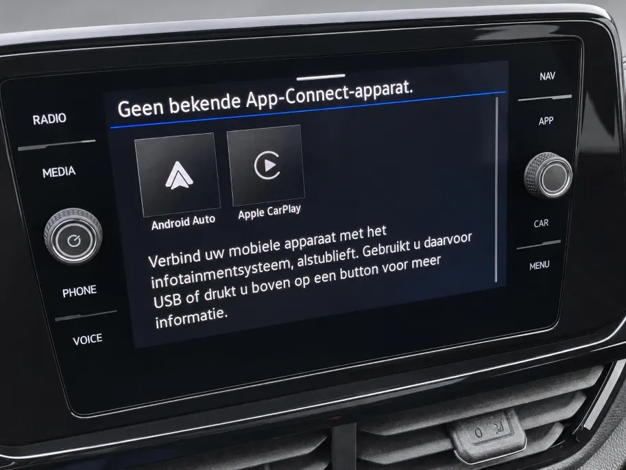 Volkswagen T-Roc 1.5TSI/150PK R-Line Black Style · Panoramadak · Apple/Android Car Play · Navigatie · Camera · Stoelverwarming · Garantie t/m 14-07-2027