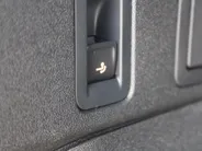 Volkswagen Tiguan 1.5 eHybrid R-Line Edition | Elek. trekhaak | Schuifdak | Stuur-/stoelverwarming + massage | Camera | 20' LM | HUD | LED | Dodehoek detectie | Nieuwstaat | BTW auto |