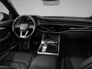 Audi Q8 60 TFSI e quattro Competition Plus 490 PK · Glazen panoramadak · B&O Premium 3D · Decoratielijsten mat carbon twill