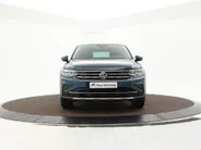 Volkswagen Tiguan 1.4 TSI 245pk DSG eHybrid Elegance · Inklap. Trekhaak · Dodehoeksensor · Matrix LED · Stuur- & Stoelverwarming · Parkeer Assistent · ACC ·