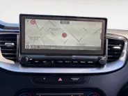 Kia XCeed 1.0 T-GDi DynamicPlusLine | Stoel- en stuurverwarming | Keyless entry/start | Achteruitrijcamera | Parkeersensoren achter | Apple/Android Carplay | Cruise control | Climate control | Navi