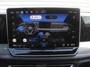 Volkswagen Tiguan 1.5 eHybrid R-Line Edition | Elek. trekhaak | Schuifdak | Stuur-/stoelverwarming + massage | Camera | 20' LM | HUD | LED | Dodehoek detectie | Nieuwstaat | BTW auto |