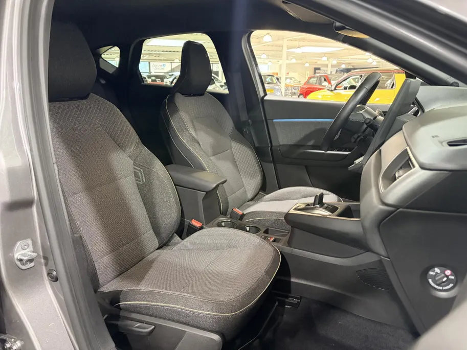 Renault Captur 160PK E-Tech Full Hybrid Techno Automaat | Camera | Parkeersensoren | Adaptive Cruise Control | Climate Control | Apple CarPlay/Android Auto | Full LED | Licht & Regen Sensor | Lichtmetalen Velgen |