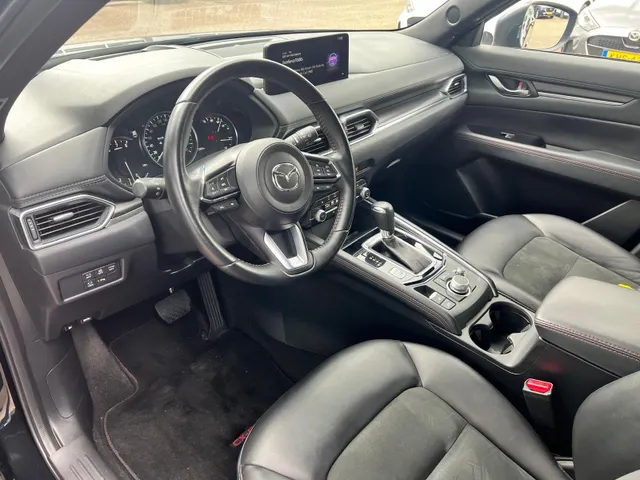 Mazda CX-5 2.0 SkyActiv-G 165 Homura AUTOMAAT | TREKHAAK | 360gr CAMERA | APPLE CARPLAY/ANDROID AUTO | HEAD-UP DISPLAY | STOEL- en STUURVERWARMING | NAVIGATIE |