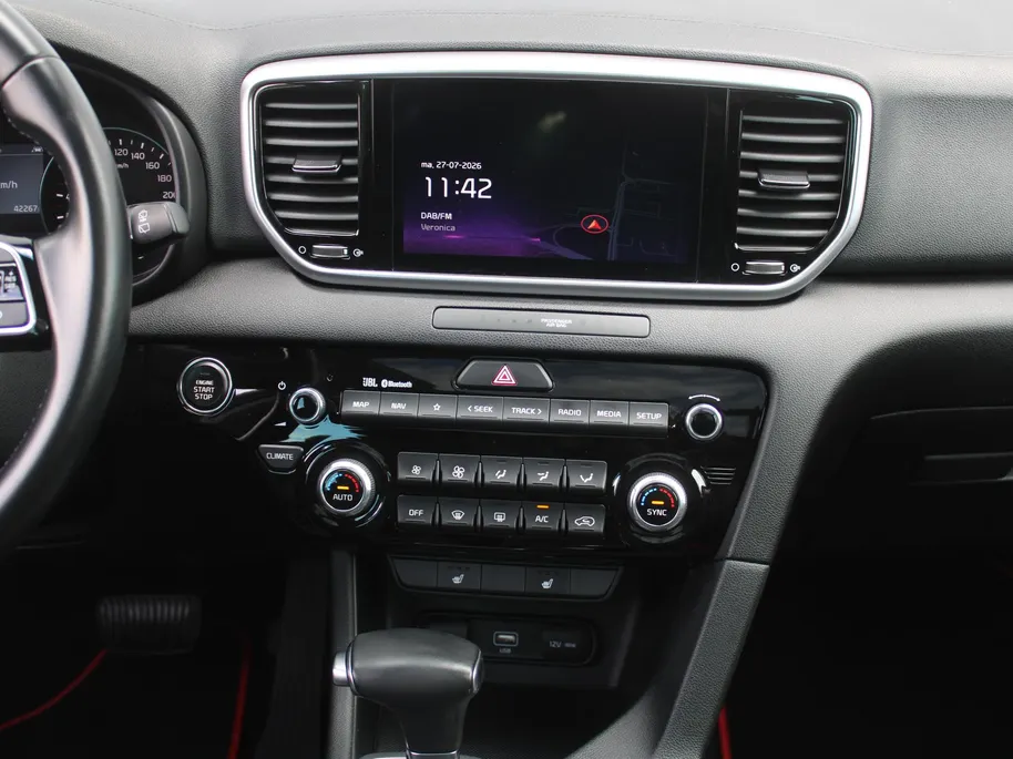 Kia Sportage 1.6 T-GDI Black Edition | Stuur-/stoelverwarming v+a | Schuifdak | Leer | Camera | Elek. achterklep | Cruise | PDC | Navi | 17' LM | Zeer nette auto! |